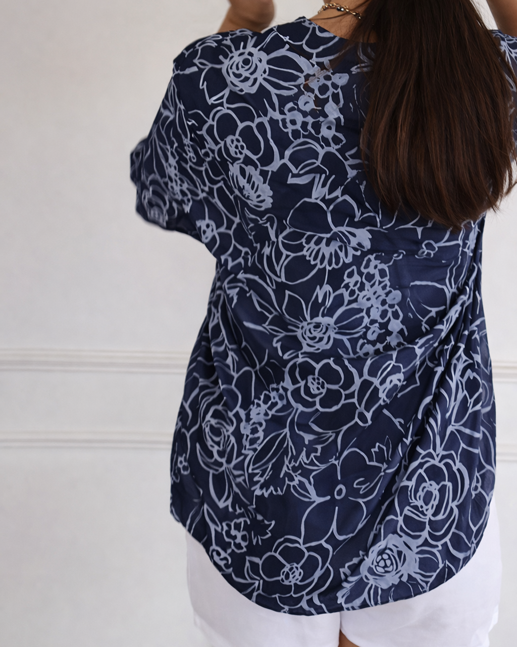 Layla | Elegant Blouse with Pocket